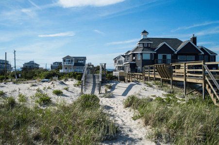 Amo Realty - Monthly Vacation Rentals in The Hamptons